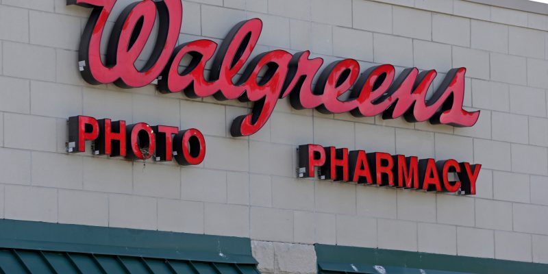 TODAY ONLY! Free 8x10 At Walgreens!