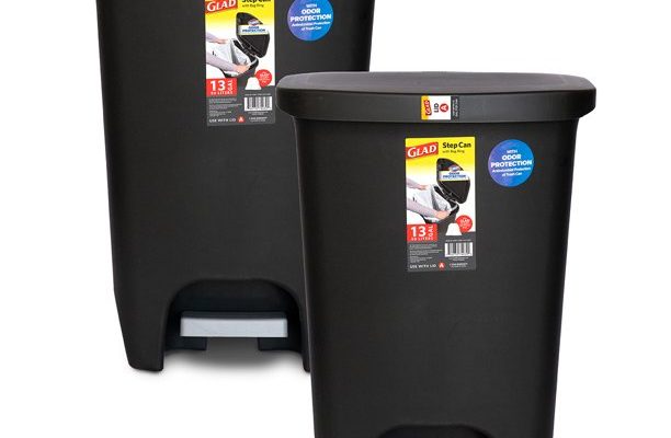 Glad 13 Gallon Garbage Can 2 pk only $25.98 at Walmart
